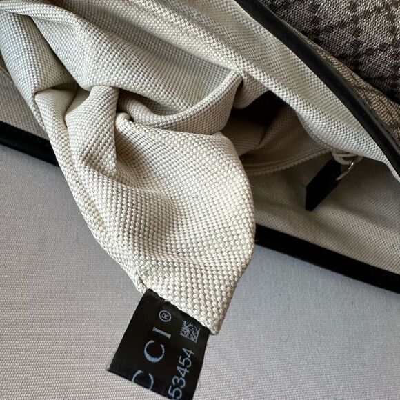 Authentic leather messenger Gucci Bag - Picture 11 of 16